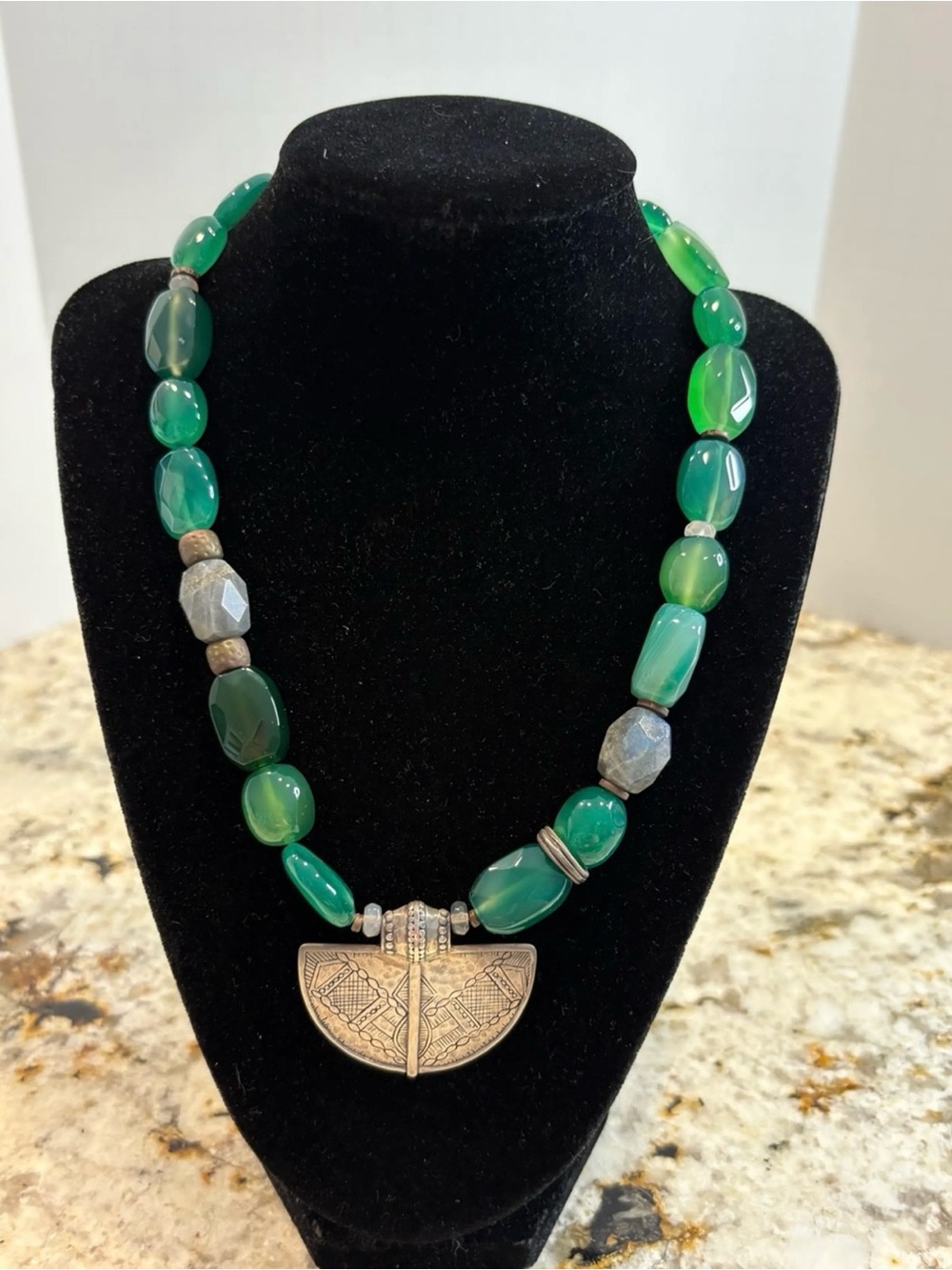 Silpada Rio De Janeiro Green Agate Bead Necklace with Engraved Silver Pendant